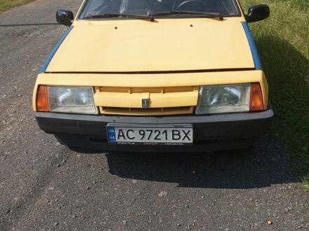 ВАЗ 2108 1986 у Луцьку на Automoto.ua Жовтий ВАЗ 2108, об'ємом двигуна 1.3 л та пробігом 300 тис. км за 840 $, фото 1 на Automoto.ua