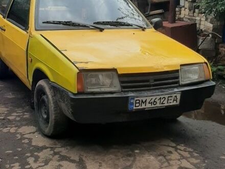 ВАЗ 2108 1987 у Сумах на Automoto.ua Жовтий ВАЗ 2108, об'ємом двигуна 1.3 л та пробігом 52 тис. км за 482 $, фото 1 на Automoto.ua