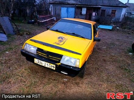 ВАЗ 2108 1988 в Первомайск на Automoto.ua Желтый ВАЗ 2108, объемом двигателя 15 л и пробегом 200 тыс. км за 600 $, фото 1 на Automoto.ua