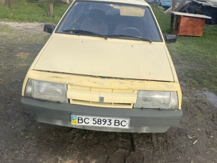 ВАЗ 2108 1988 в Бережанах на Automoto.ua Желтый ВАЗ 2108, объемом двигателя 1.3 л и пробегом 34 тыс. км за 600 $, фото 1 на Automoto.ua