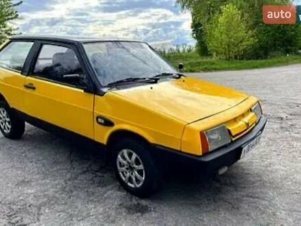 ВАЗ 2108 1989 у Києві на Automoto.ua Жовтий ВАЗ 2108, об'ємом двигуна 1.5 л та пробігом 114 тис. км за 700 $, фото 1 на Automoto.ua