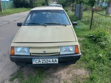 ВАЗ 2108 1990 у Золотоноше на Automoto.ua Жовтий ВАЗ 2108, об'ємом двигуна 0 л та пробігом 160 тис. км за 500 $, фото 1 на Automoto.ua