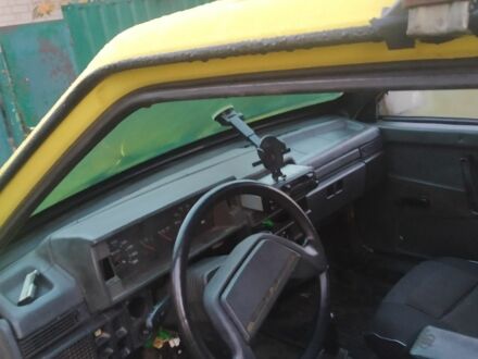 Желтый ВАЗ 2108, объемом двигателя 1.5 л и пробегом 450 тыс. км за 379 $, фото 1 на Automoto.ua