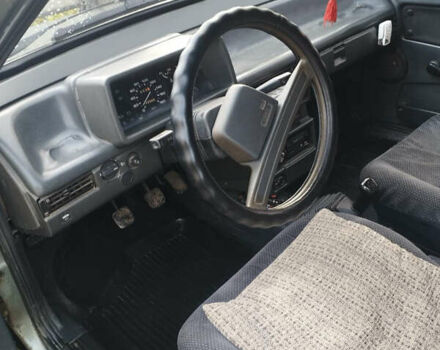 Серый ВАЗ 2108, объемом двигателя 1.5 л и пробегом 180 тыс. км за 1000 $, фото 10 на Automoto.ua