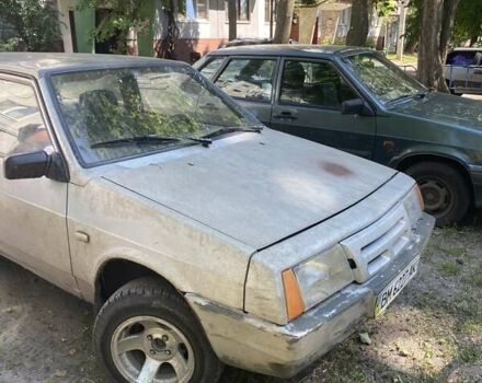 Серый ВАЗ 2108, объемом двигателя 1.3 л и пробегом 300 тыс. км за 839 $, фото 2 на Automoto.ua