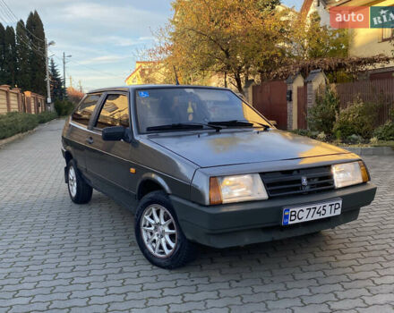 Серый ВАЗ 2108, объемом двигателя 1.29 л и пробегом 281 тыс. км за 1300 $, фото 2 на Automoto.ua