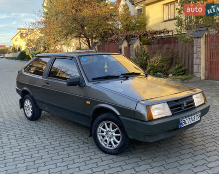 Серый ВАЗ 2108, объемом двигателя 1.29 л и пробегом 281 тыс. км за 1300 $, фото 3 на Automoto.ua