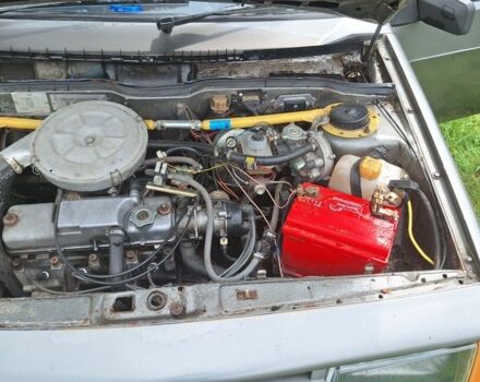 Серый ВАЗ 2108, объемом двигателя 1.3 л и пробегом 270 тыс. км за 350 $, фото 3 на Automoto.ua