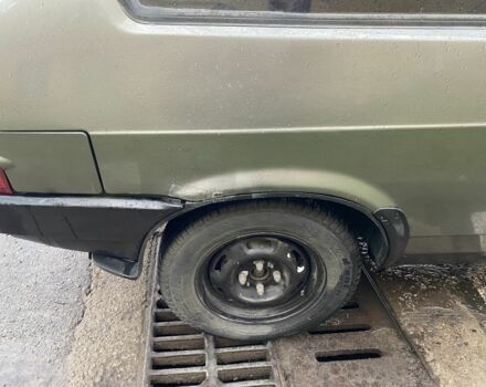 Серый ВАЗ 2108, объемом двигателя 1.5 л и пробегом 150 тыс. км за 1200 $, фото 4 на Automoto.ua