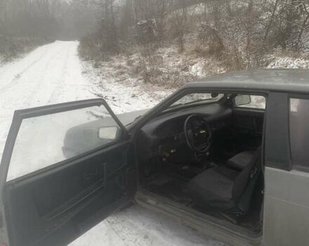 Серый ВАЗ 2108, объемом двигателя 1.3 л и пробегом 300 тыс. км за 650 $, фото 3 на Automoto.ua