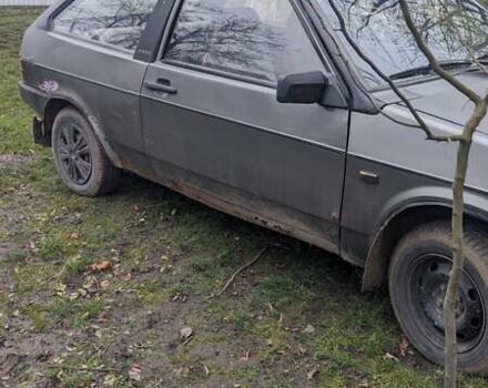 Серый ВАЗ 2108, объемом двигателя 1.1 л и пробегом 300 тыс. км за 700 $, фото 1 на Automoto.ua