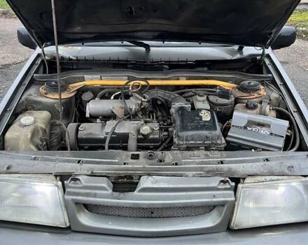 Серый ВАЗ 2108, объемом двигателя 1.6 л и пробегом 300 тыс. км за 875 $, фото 6 на Automoto.ua