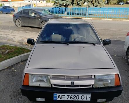 Серый ВАЗ 2108, объемом двигателя 2 л и пробегом 210 тыс. км за 650 $, фото 7 на Automoto.ua