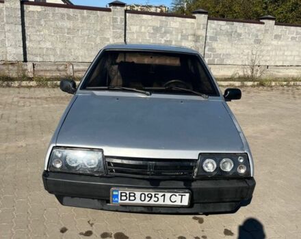 Серый ВАЗ 2108, объемом двигателя 1.3 л и пробегом 130 тыс. км за 1000 $, фото 1 на Automoto.ua