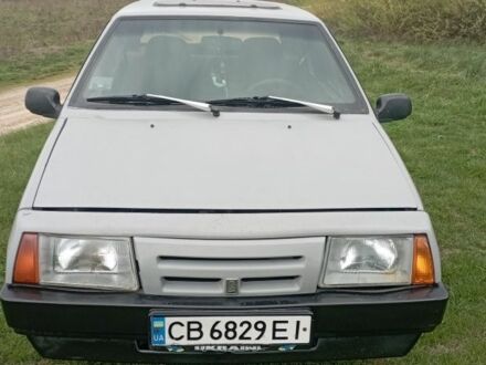 ВАЗ 2108 1990 у Чернігові на Automoto.ua Сірий ВАЗ 2108, об'ємом двигуна 1.1 л та пробігом 483 тис. км за 918 $, фото 1 на Automoto.ua