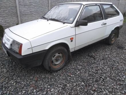 Серый ВАЗ 2108, объемом двигателя 1.3 л и пробегом 300 тыс. км за 1000 $, фото 1 на Automoto.ua