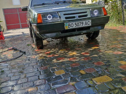 Серый ВАЗ 2108, объемом двигателя 1.5 л и пробегом 180 тыс. км за 1000 $, фото 1 на Automoto.ua