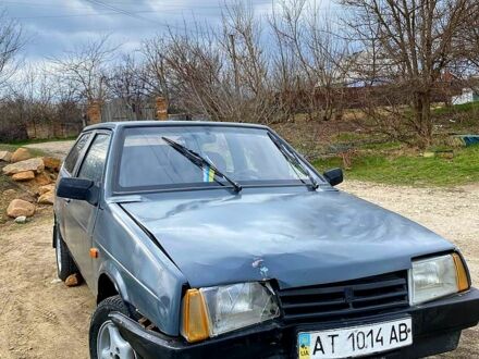 ВАЗ 2108 1991 у Вознесенске на Automoto.ua Сірий ВАЗ 2108, об'ємом двигуна 15 л та пробігом 130 тис. км за 450 $, фото 1 на Automoto.ua