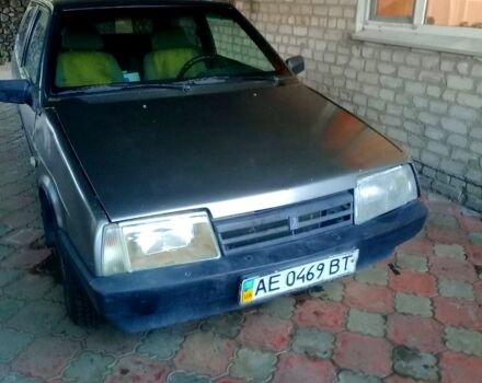 Серый ВАЗ 2108, объемом двигателя 1.5 л и пробегом 300 тыс. км за 600 $, фото 1 на Automoto.ua