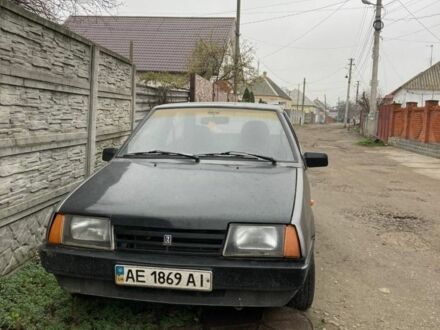 Серый ВАЗ 2108, объемом двигателя 1.5 л и пробегом 200 тыс. км за 474 $, фото 1 на Automoto.ua