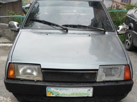 ВАЗ 2108 1993 в Хмельницком на Automoto.ua Серый ВАЗ 2108, объемом двигателя 0 л и пробегом 100 тыс. км за 2000 $, фото 1 на Automoto.ua