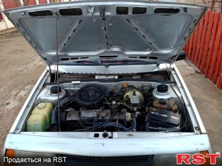 ВАЗ 2108 1993 у Кривому Розі на Automoto.ua Сірий ВАЗ 2108, об'ємом двигуна 1.3 л та пробігом 180 тис. км за 1200 $, фото 1 на Automoto.ua