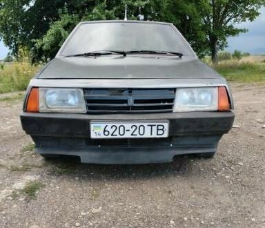 ВАЗ 2108 1993 в Самборе на Automoto.ua Серый ВАЗ 2108, объемом двигателя 1.3 л и пробегом 30 тыс. км за 413 $, фото 1 на Automoto.ua
