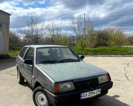 Серый ВАЗ 2108, объемом двигателя 1.3 л и пробегом 300 тыс. км за 600 $, фото 1 на Automoto.ua