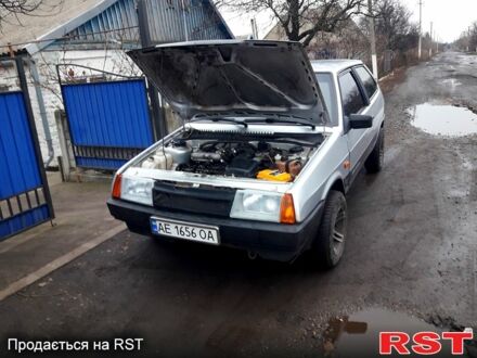 ВАЗ 2108 2002 у Дніпро (Дніпропетровську) на Automoto.ua Сірий ВАЗ 2108, об'ємом двигуна 1.5 л та пробігом 200 тис. км за 2200 $, фото 1 на Automoto.ua