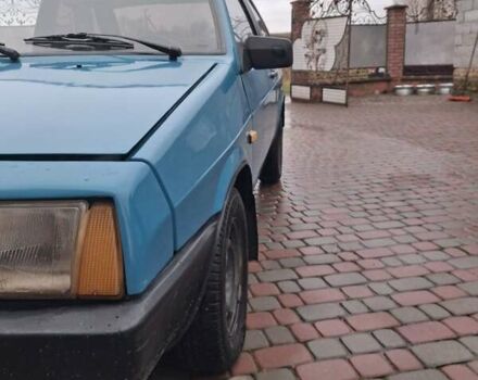 Синий ВАЗ 2108, объемом двигателя 1.29 л и пробегом 300 тыс. км за 899 $, фото 3 на Automoto.ua