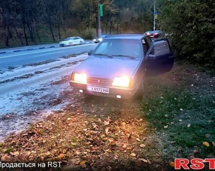 Синий ВАЗ 2108, объемом двигателя 1.3 л и пробегом 0 тыс. км за 700 $, фото 4 на Automoto.ua