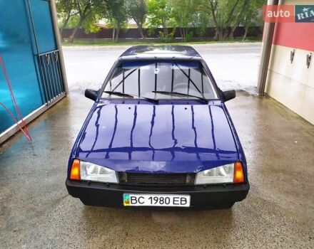 ВАЗ 2108 1995 у Львові на Automoto.ua Синій ВАЗ 2108, об'ємом двигуна 1.5 л та пробігом 500 тис. км за 908 $, фото 3 на Automoto.ua