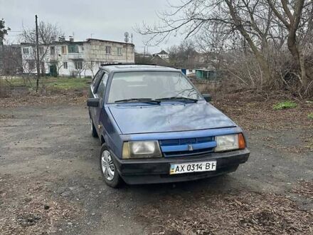 Синий ВАЗ 2108, объемом двигателя 1.5 л и пробегом 200 тыс. км за 600 $, фото 1 на Automoto.ua