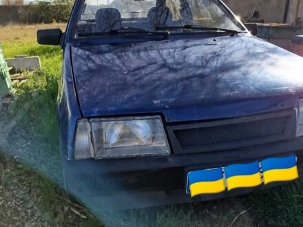 ВАЗ 2108 2004 в Херсоне на Automoto.ua Синий ВАЗ 2108, объемом двигателя 0 л и пробегом 25 тыс. км за 604 $, фото 1 на Automoto.ua