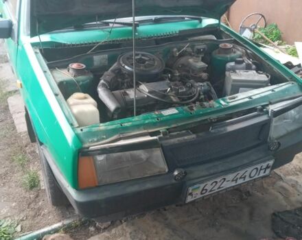 Зеленый ВАЗ 2108, объемом двигателя 1 л и пробегом 50 тыс. км за 650 $, фото 1 на Automoto.ua