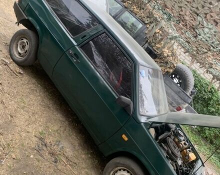 Зеленый ВАЗ 2108, объемом двигателя 1.5 л и пробегом 25 тыс. км за 712 $, фото 3 на Automoto.ua