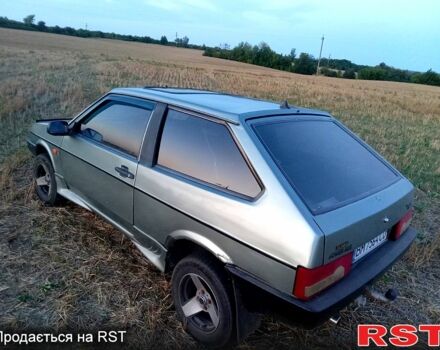 Зеленый ВАЗ 2108, объемом двигателя 1.3 л и пробегом 250 тыс. км за 1100 $, фото 1 на Automoto.ua