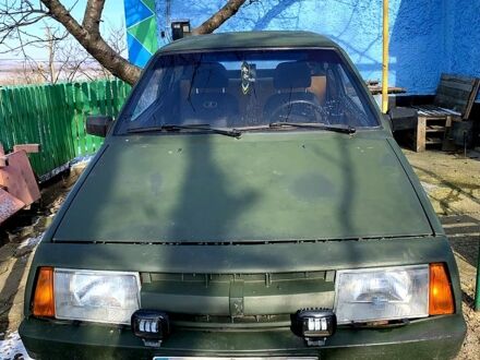ВАЗ 2108 1986 у Баштанке на Automoto.ua Зелений ВАЗ 2108, об'ємом двигуна 1.3 л та пробігом 0 тис. км за 720 $, фото 1 на Automoto.ua
