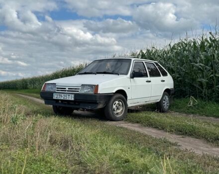 Белый ВАЗ 2109, объемом двигателя 0 л и пробегом 250 тыс. км за 900 $, фото 1 на Automoto.ua