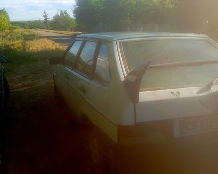 Белый ВАЗ 2109, объемом двигателя 1.3 л и пробегом 120 тыс. км за 600 $, фото 2 на Automoto.ua