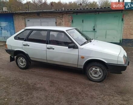 ВАЗ 2109 1987 в Кропивницком (Кировограде) на Automoto.ua Белый ВАЗ 2109, объемом двигателя 1.3 л и пробегом 178 тыс. км за 1600 $, фото 4 на Automoto.ua