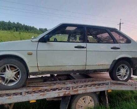 Белый ВАЗ 2109, объемом двигателя 1.3 л и пробегом 322 тыс. км за 400 $, фото 1 на Automoto.ua