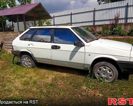 Белый ВАЗ 2109, объемом двигателя 1.3 л и пробегом 211 тыс. км за 800 $, фото 3 на Automoto.ua
