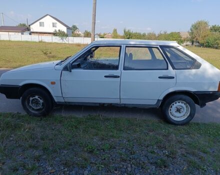 Белый ВАЗ 2109, объемом двигателя 1.5 л и пробегом 150 тыс. км за 763 $, фото 3 на Automoto.ua