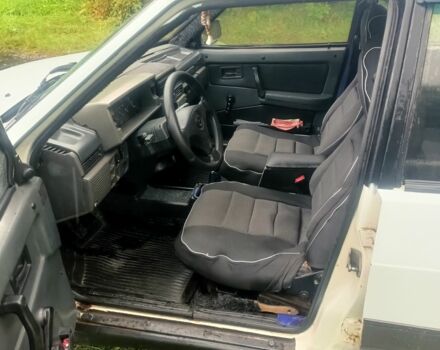 Белый ВАЗ 2109, объемом двигателя 0 л и пробегом 210 тыс. км за 969 $, фото 5 на Automoto.ua