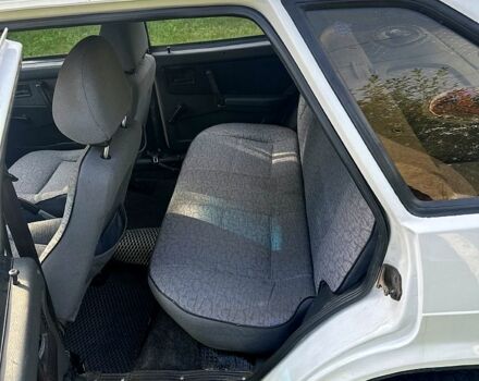 Белый ВАЗ 2109, объемом двигателя 1.3 л и пробегом 37 тыс. км за 2150 $, фото 5 на Automoto.ua