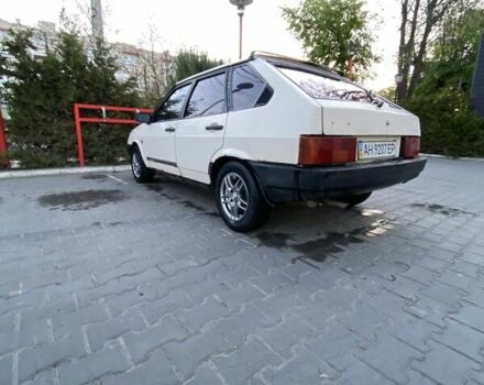 Белый ВАЗ 2109, объемом двигателя 1.3 л и пробегом 300 тыс. км за 1100 $, фото 1 на Automoto.ua