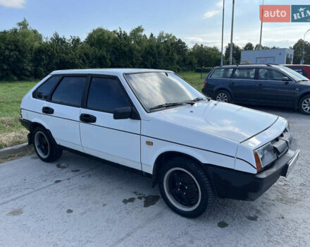 Белый ВАЗ 2109, объемом двигателя 1.6 л и пробегом 100 тыс. км за 1500 $, фото 3 на Automoto.ua