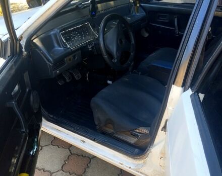 Белый ВАЗ 2109, объемом двигателя 1.3 л и пробегом 200 тыс. км за 800 $, фото 2 на Automoto.ua