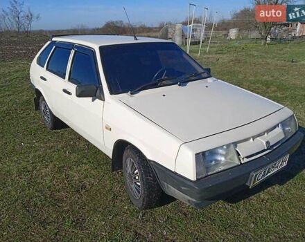 Белый ВАЗ 2109, объемом двигателя 1.3 л и пробегом 100 тыс. км за 1700 $, фото 1 на Automoto.ua